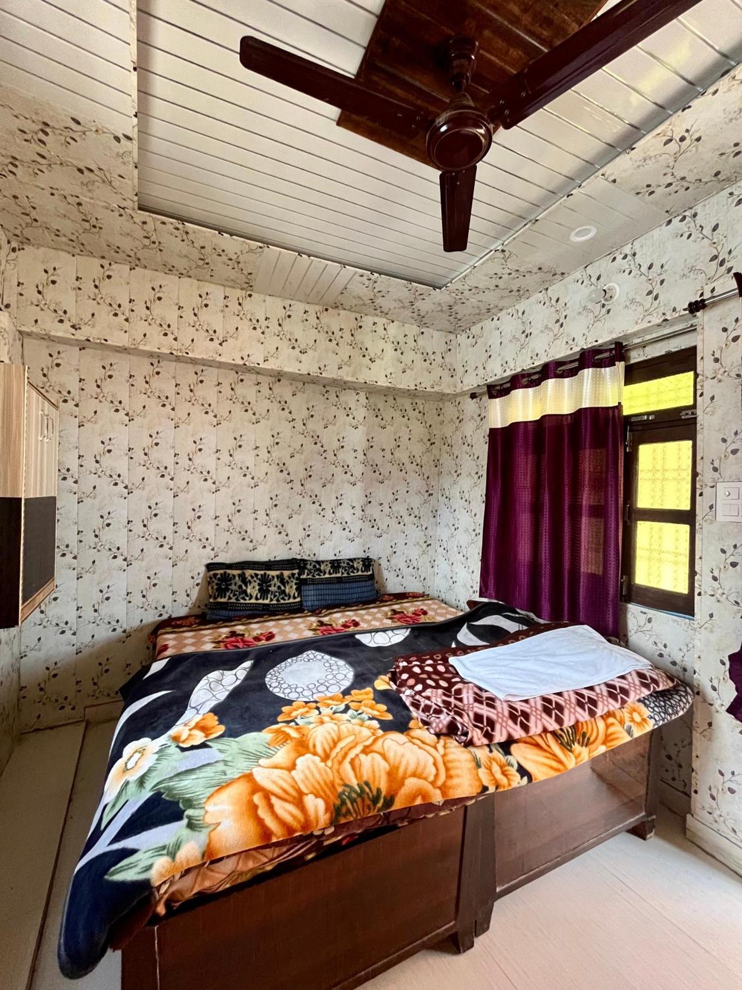 Astha Guest House Gopeshwar Luaran gambar