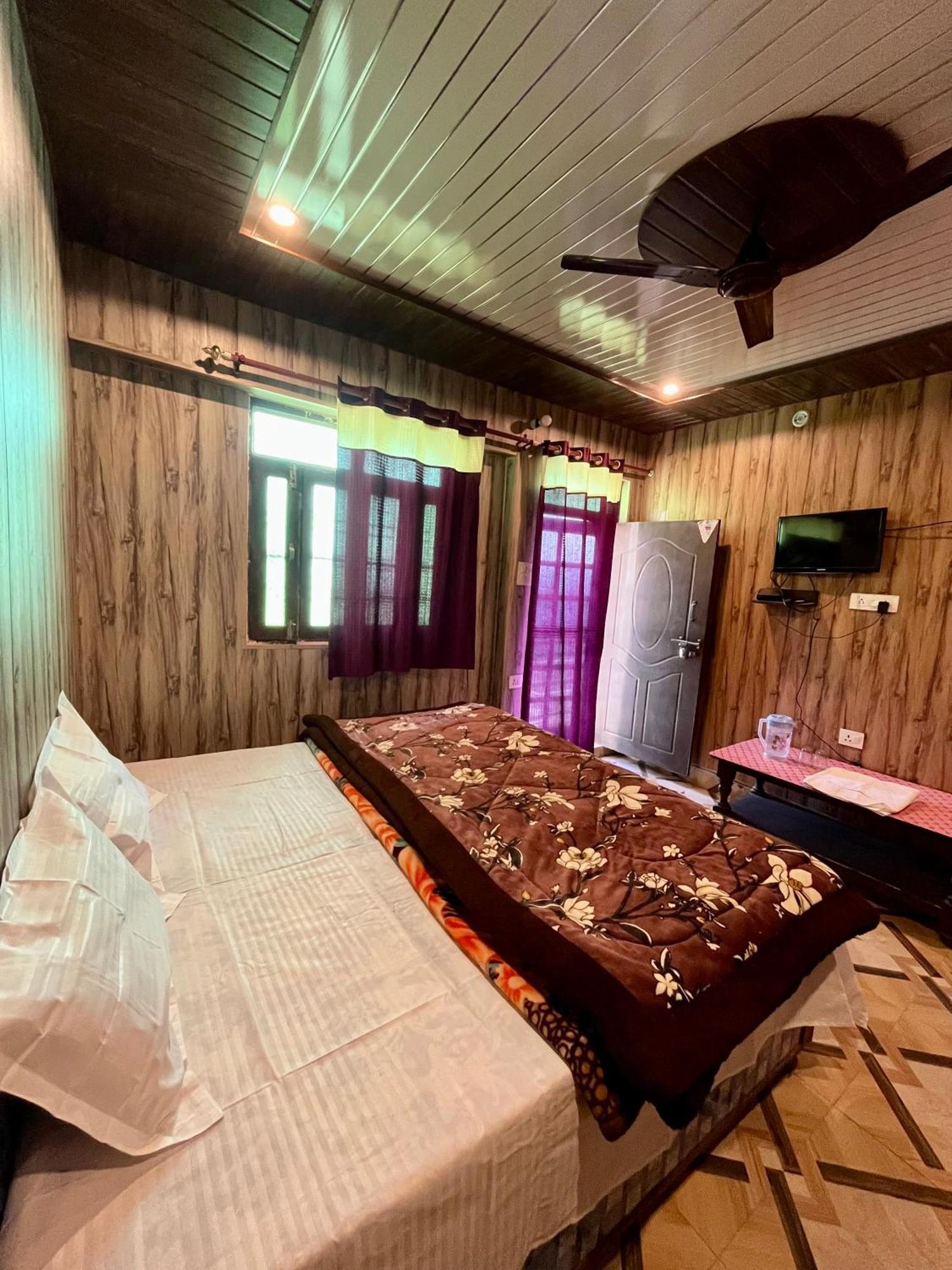 Astha Guest House Gopeshwar Luaran gambar